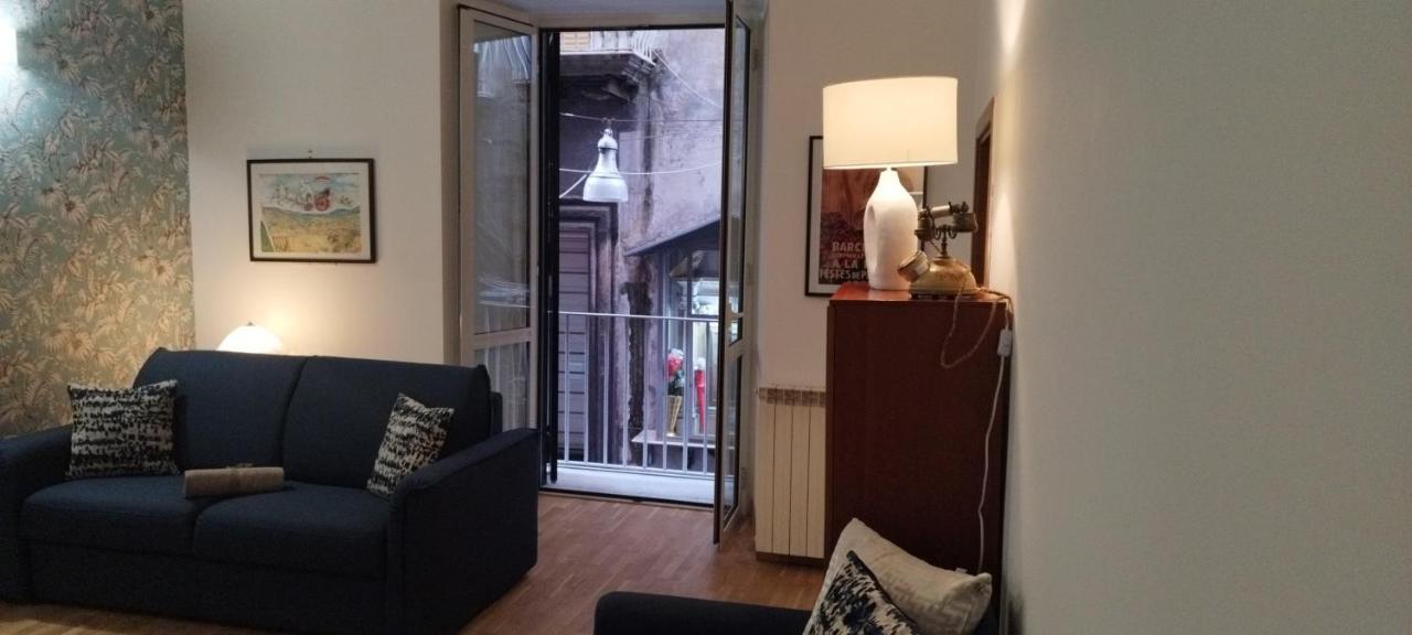 Civico 18 Suite Napoli Bagian luar foto