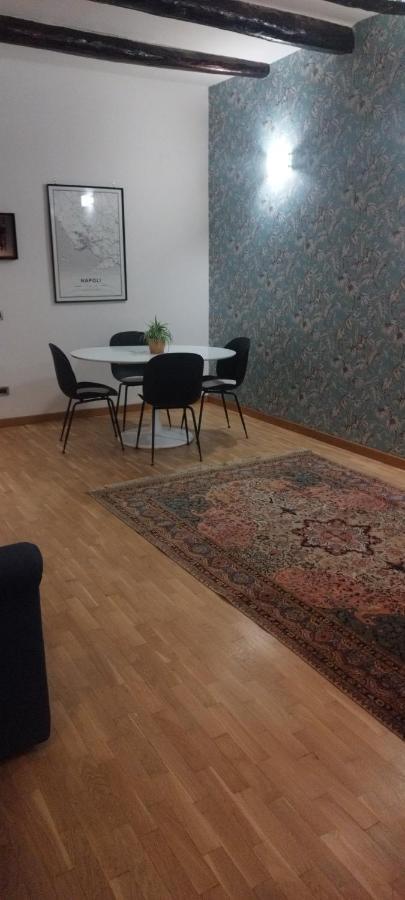 Civico 18 Suite Napoli Bagian luar foto