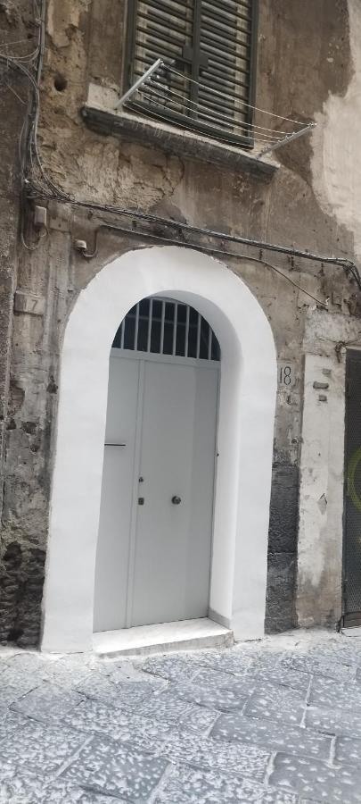 Civico 18 Suite Napoli Bagian luar foto